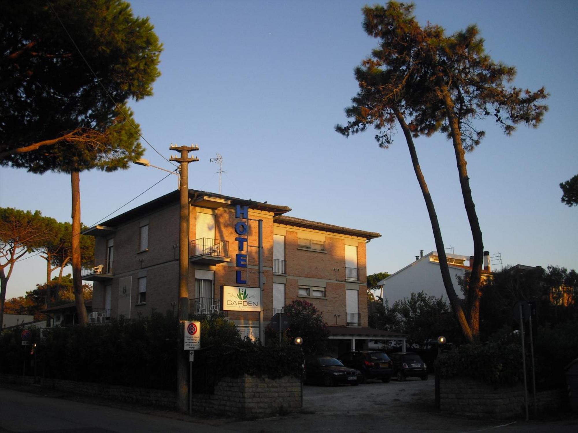 Hotel Garden Tirrenia Εξωτερικό φωτογραφία