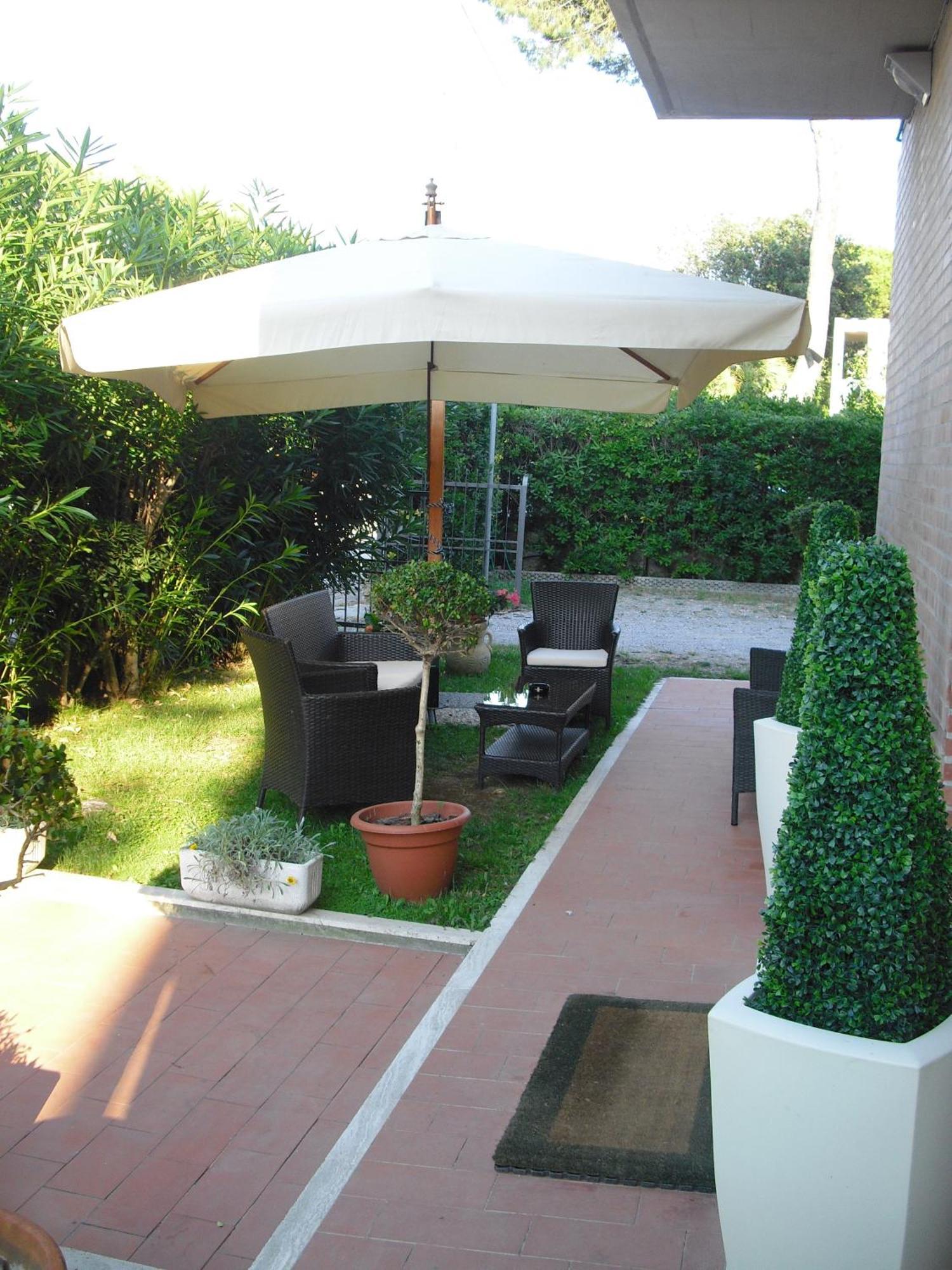 Hotel Garden Tirrenia Εξωτερικό φωτογραφία
